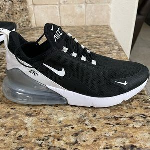 Nike Air Max 270